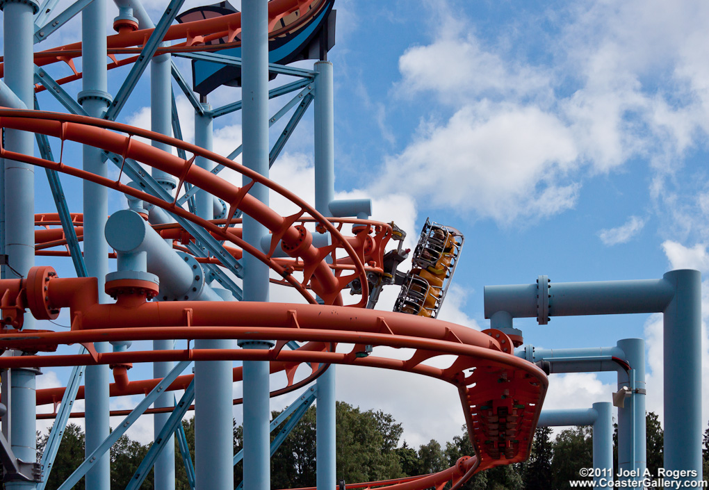 Flying roller coaster