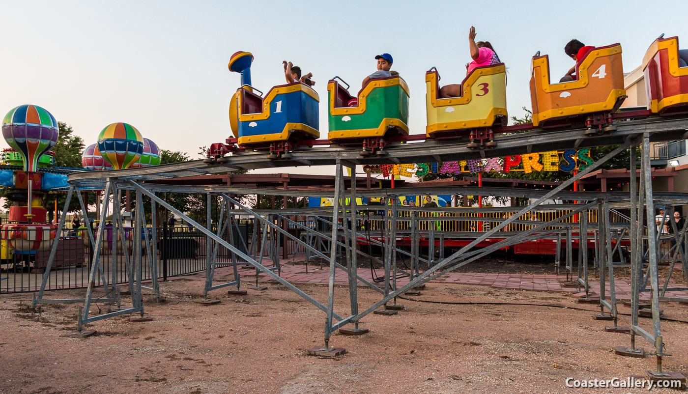 Fiesta Express roller coaster going through some tight U-turns of 180-degrees