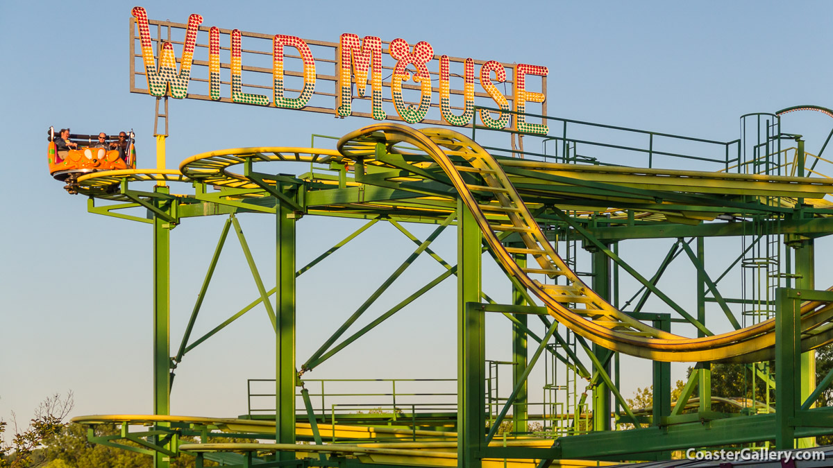 Wild Mouse roller coaster
