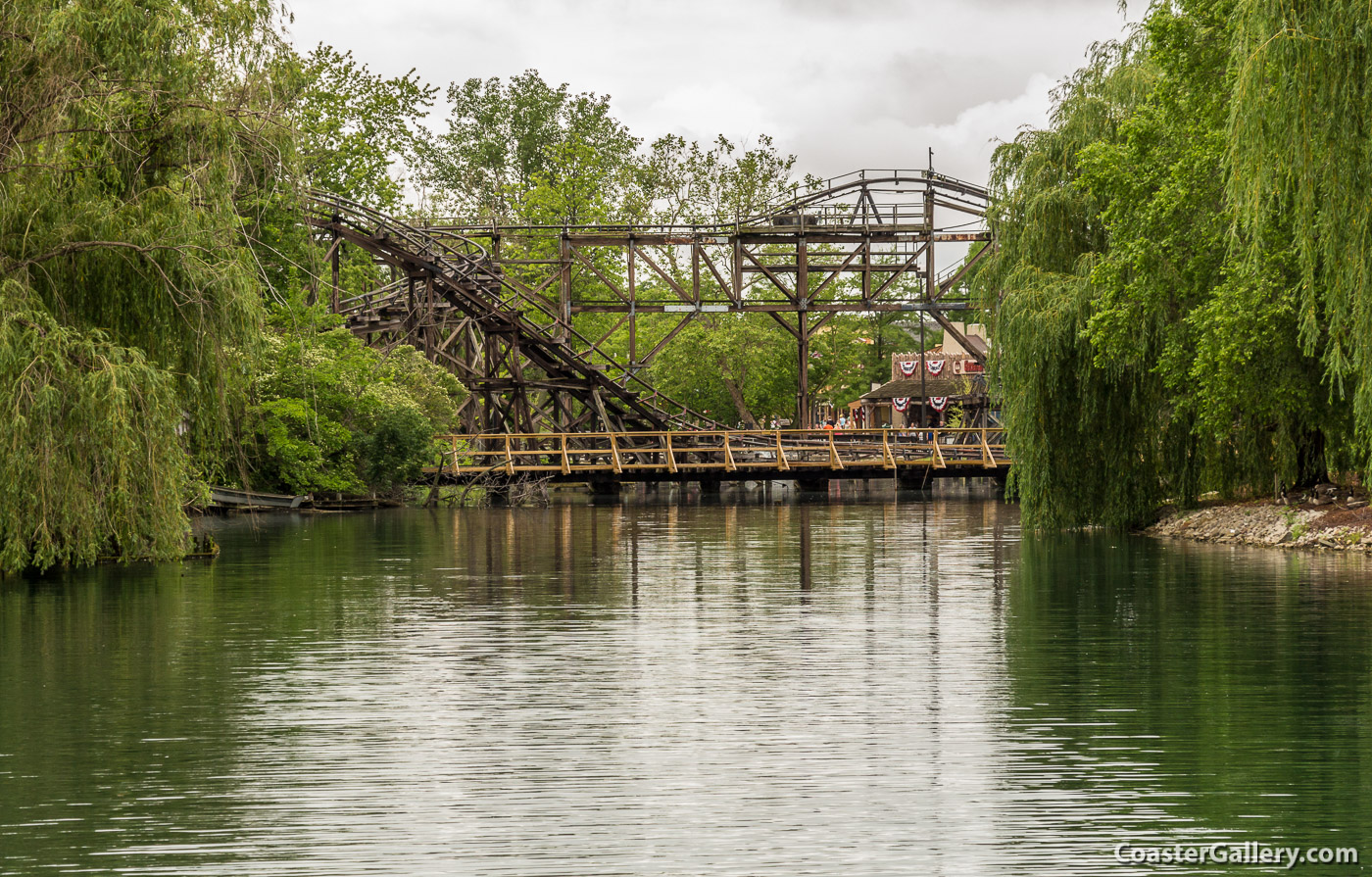 Theme park photography by CoasterGallery.com