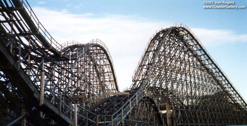 Gemini lift hill and structure