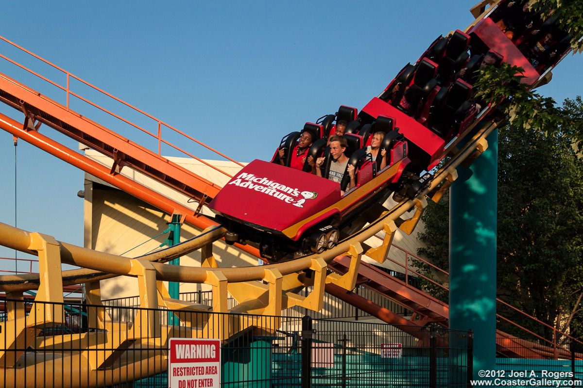 Snoopy and The Peanuts at an amusement park