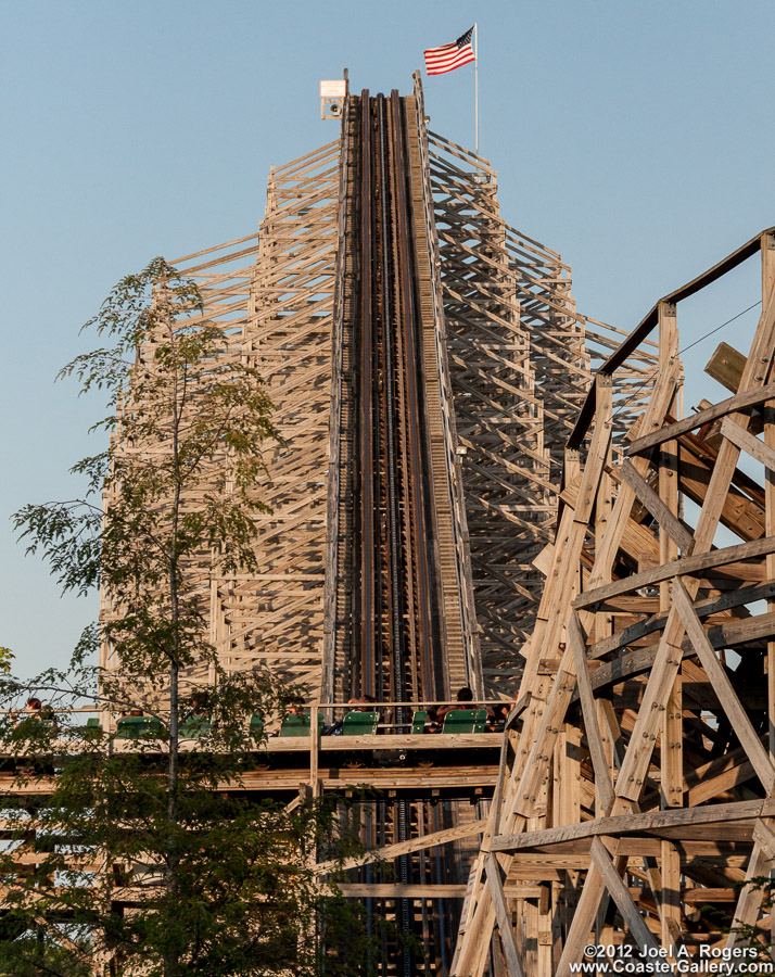 Shivering Timbers roller coaster