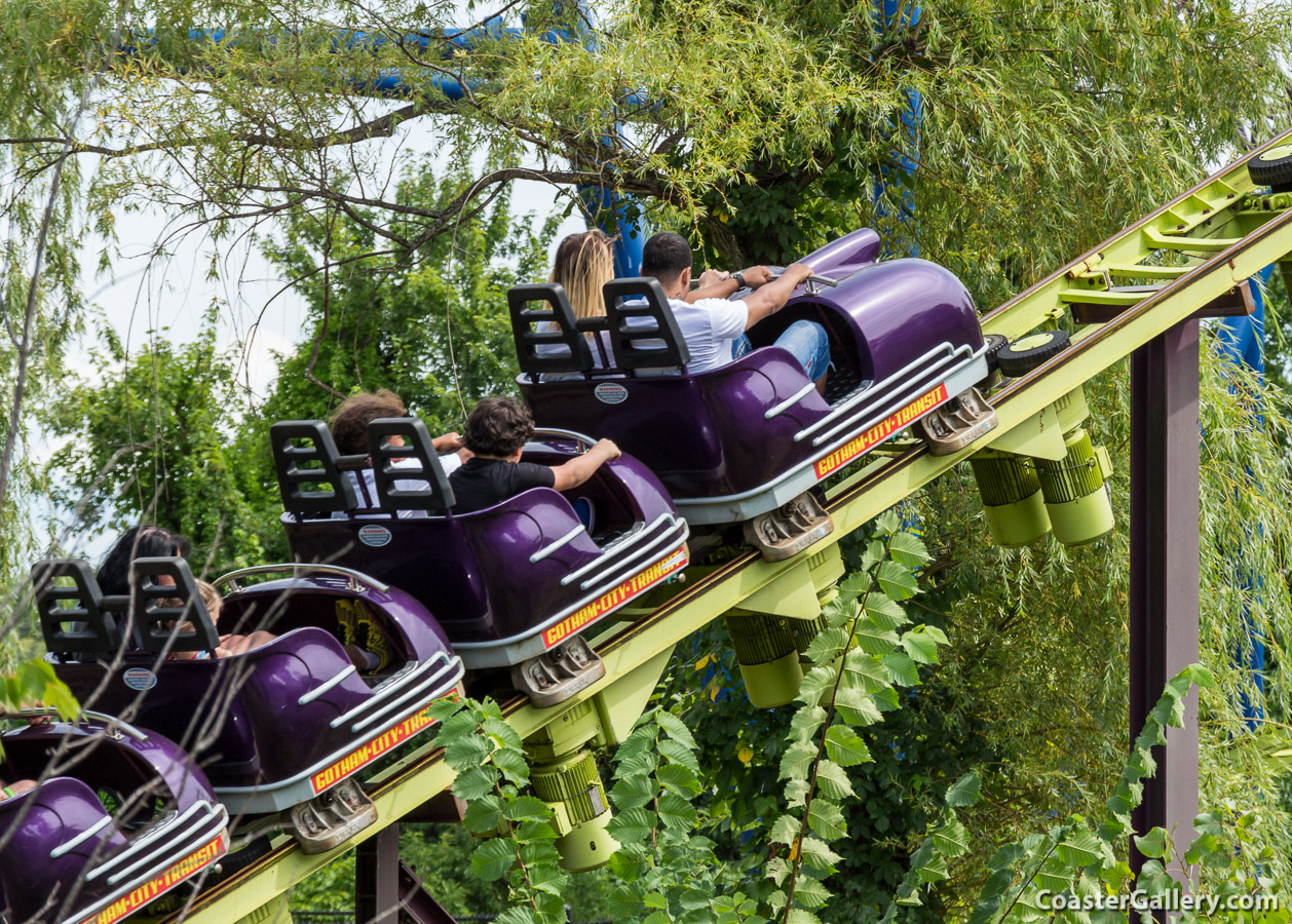 Zierer - Tivoli Large model family roller coaster. Pictures of Catwoman's Whip at Six Flags New England