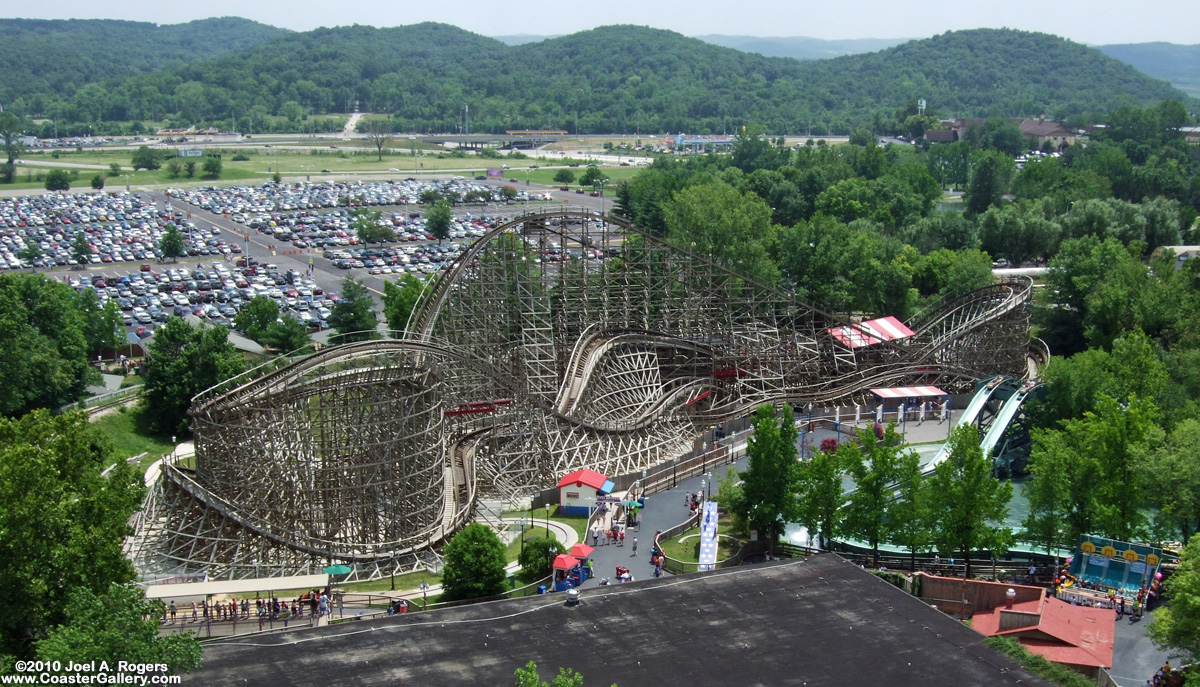 Aerial view of Six Flags St. Louis