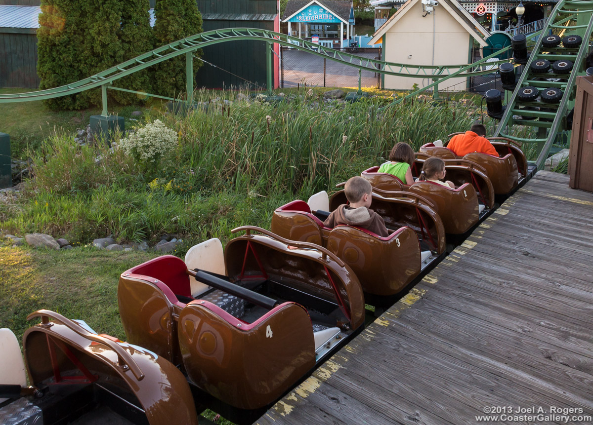 Hoot N Holler roller coaster