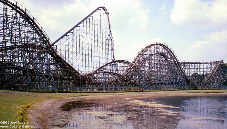 Predator roller coaster at Darien Lake