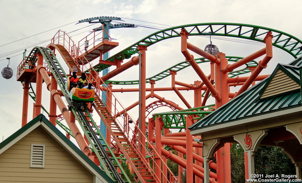 Pandemonium spinning roller coaster