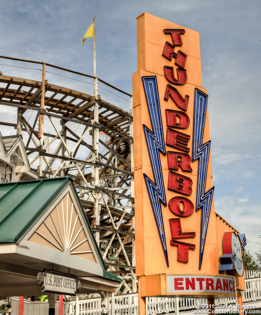 Neon sign on the Thunderbolt coaster at Six Flags New England