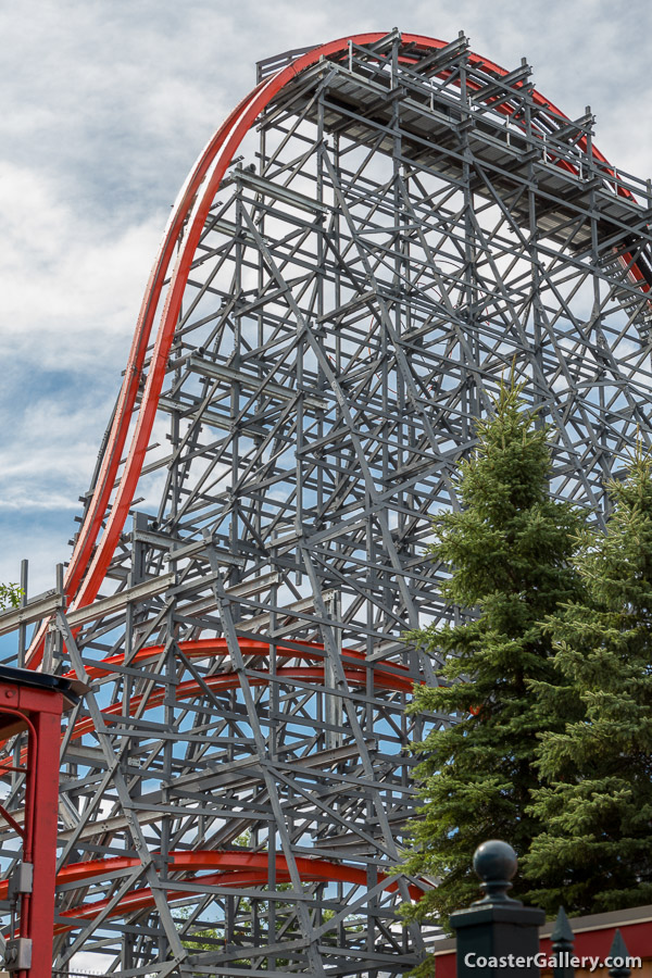 Wicked Cyclone roller coaster at Six Flags New England