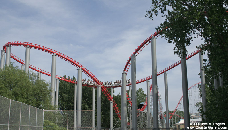 Non Inverting Cobra Roll Rollercoasters