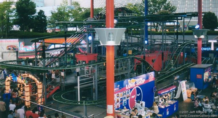 Spinning Coaster Maihime in Japan