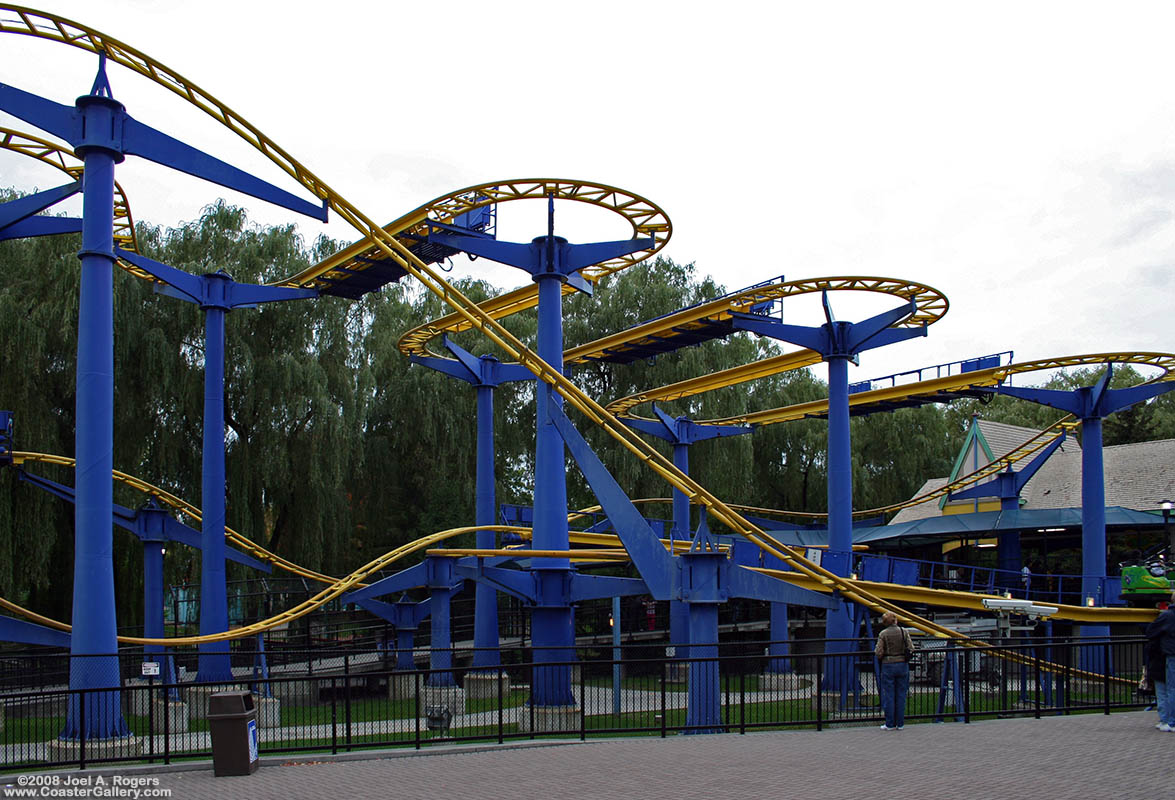 Quick turns and lateral g-forces on THE FLY roller coaster