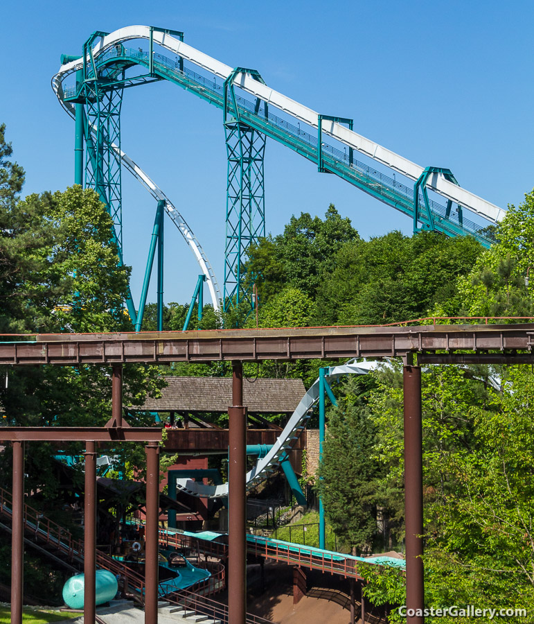 Le Scoot Log Flume