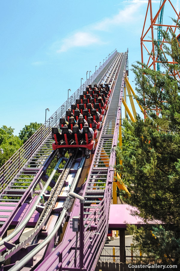 Pictures of Apollo's Chariot and Tempesto in the Festa Italia section of Busch Gardens Williamsburg