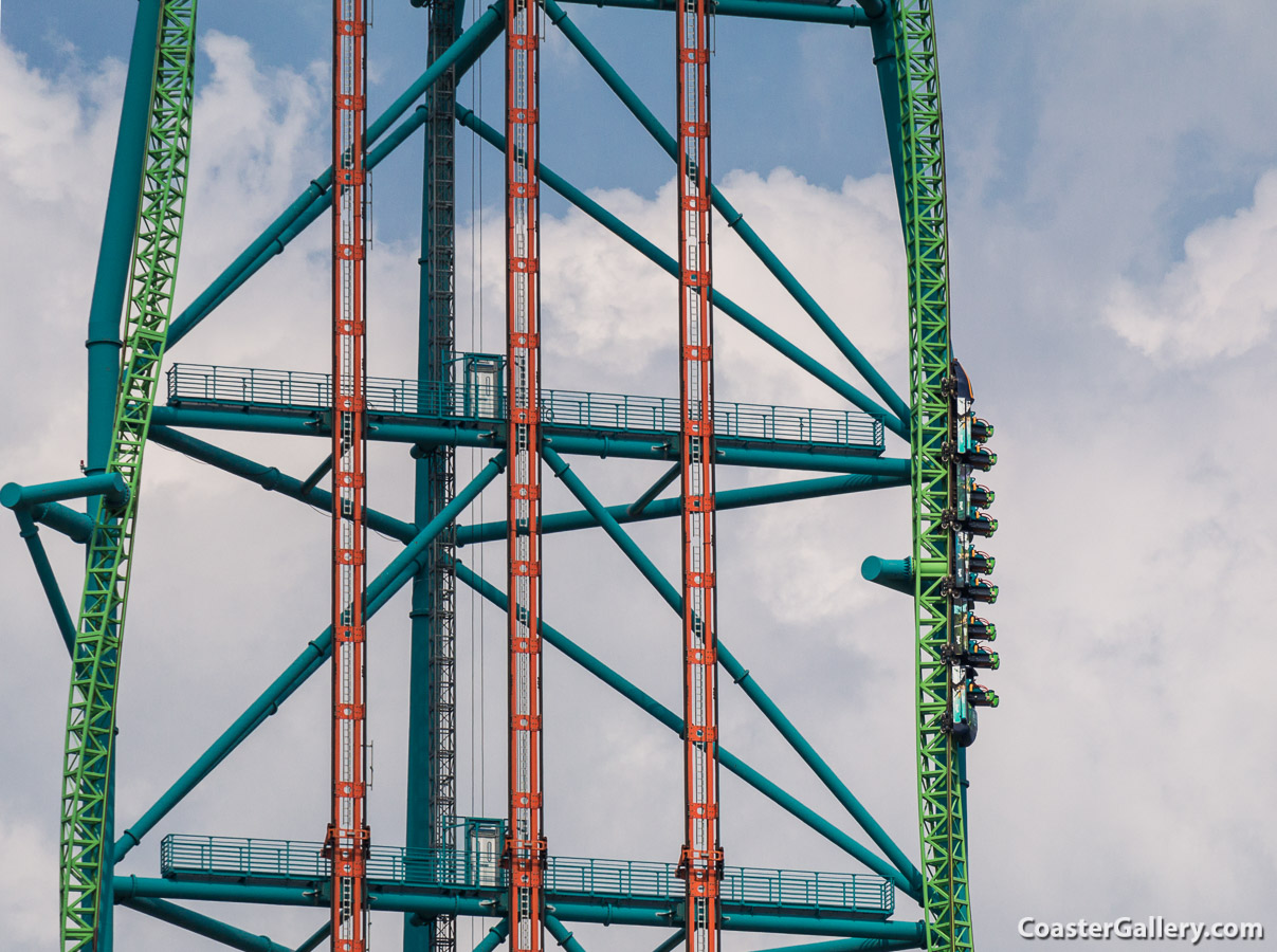 Zumanjaro: Drop of Doom is attached to Kingda Ka