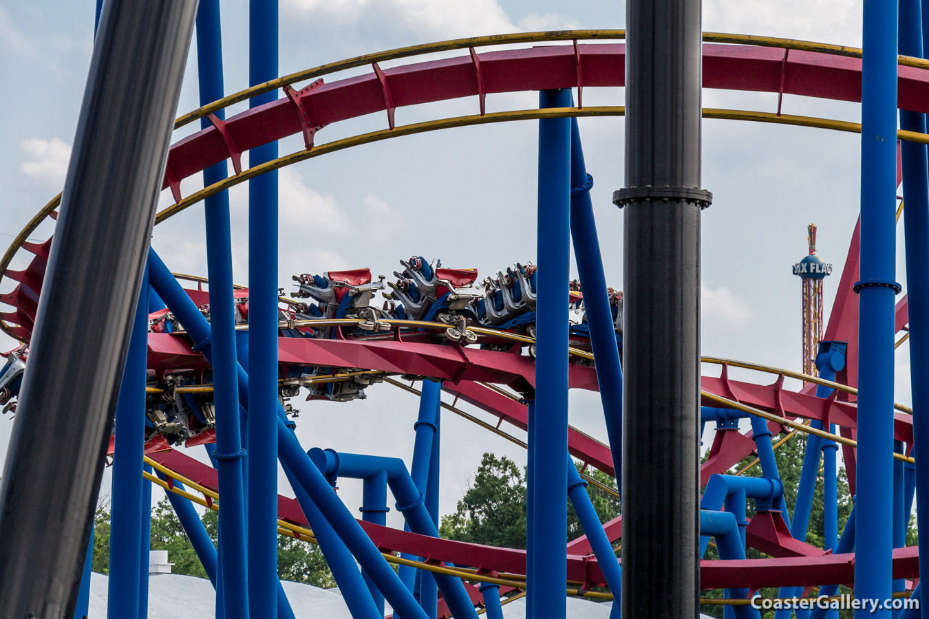 Superman Ultimate Flight roller coaster