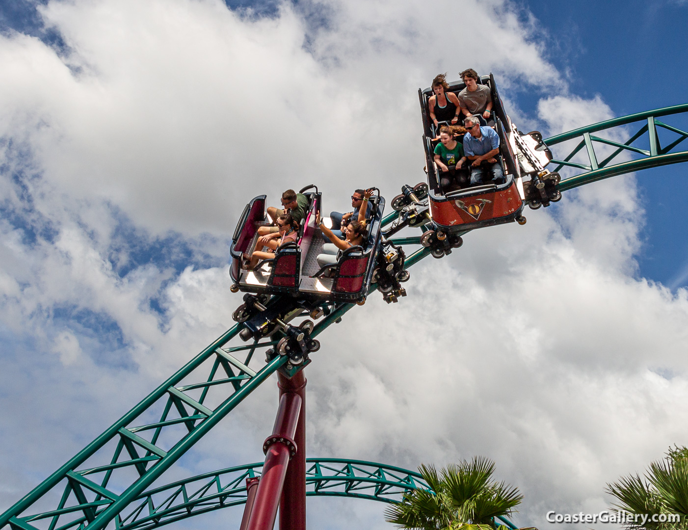 Hourly capacity of the Cobra's Curse roller coaster