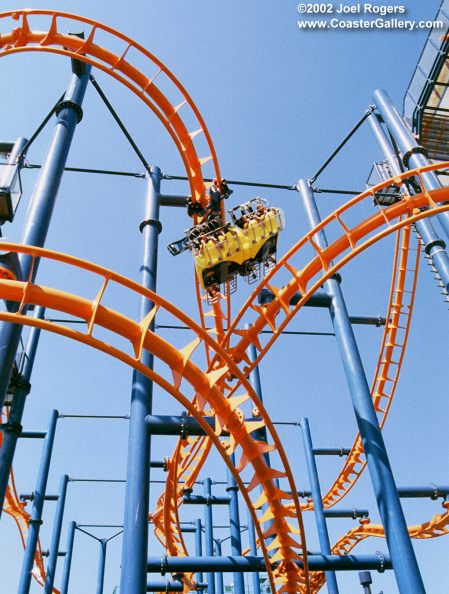 Vertical view of the Volare coaster