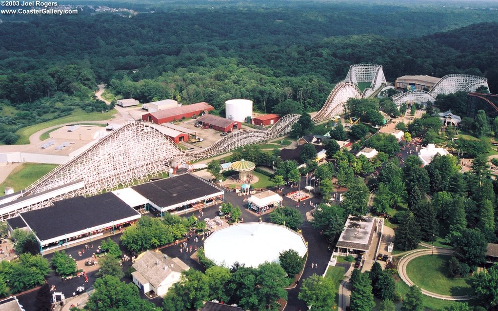 2003 aerial view of Kings Island Racer roller coaster