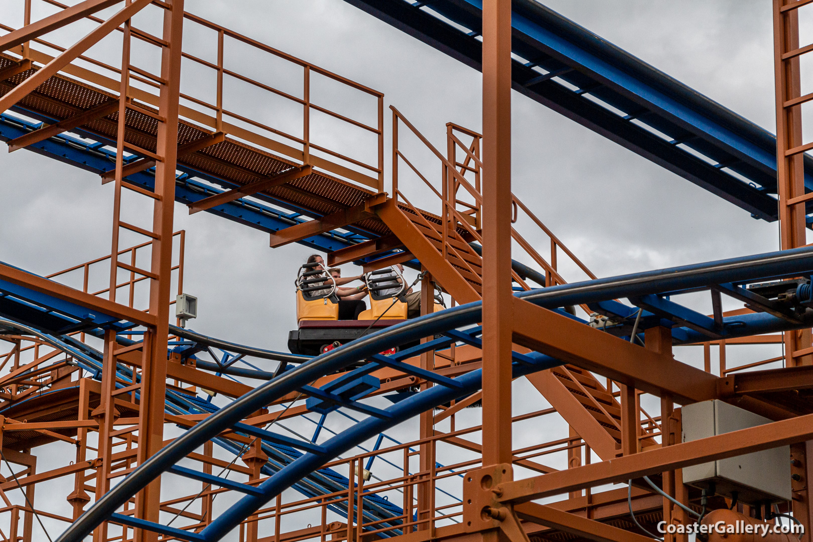 Sand Serpent roller coaster