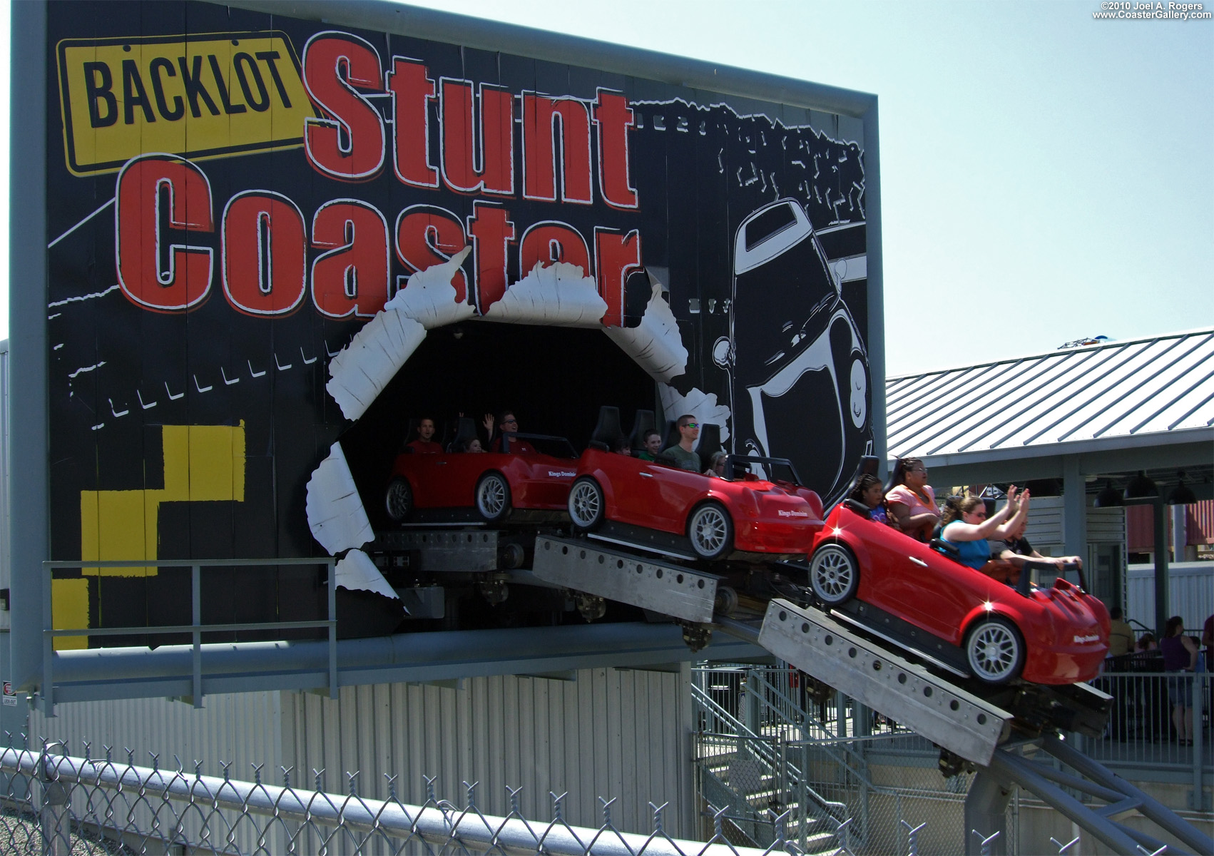 The Italian Job Turbo Coaster - Back Lot Stunt Coaster