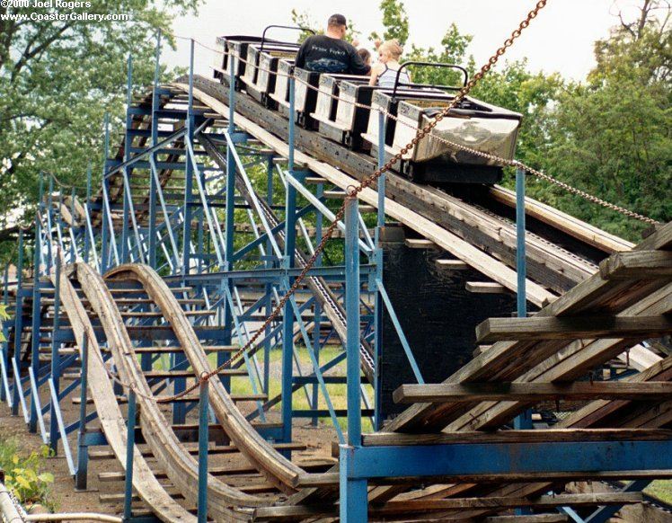 Camden Park's Little Dipper climbing the lift hill