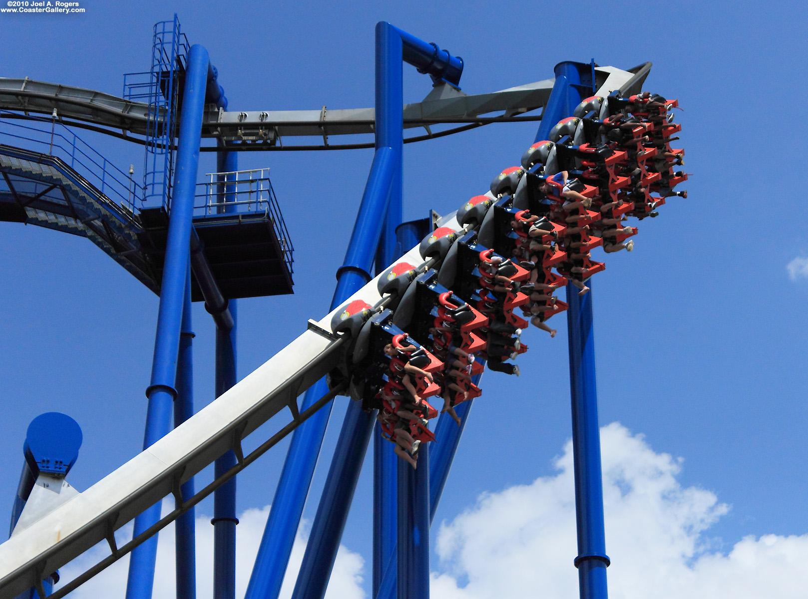 Afterburn (Top Gun the Jet Coaster) inverted roller coaster