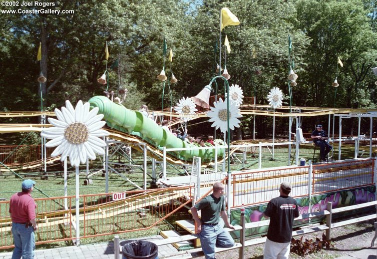 CoasterGallery.com picture of a Pinfari Wacky Worm