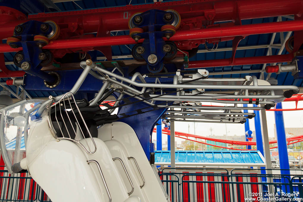 Soarin' Eagle roller coaster at Luna Park Scream Zone