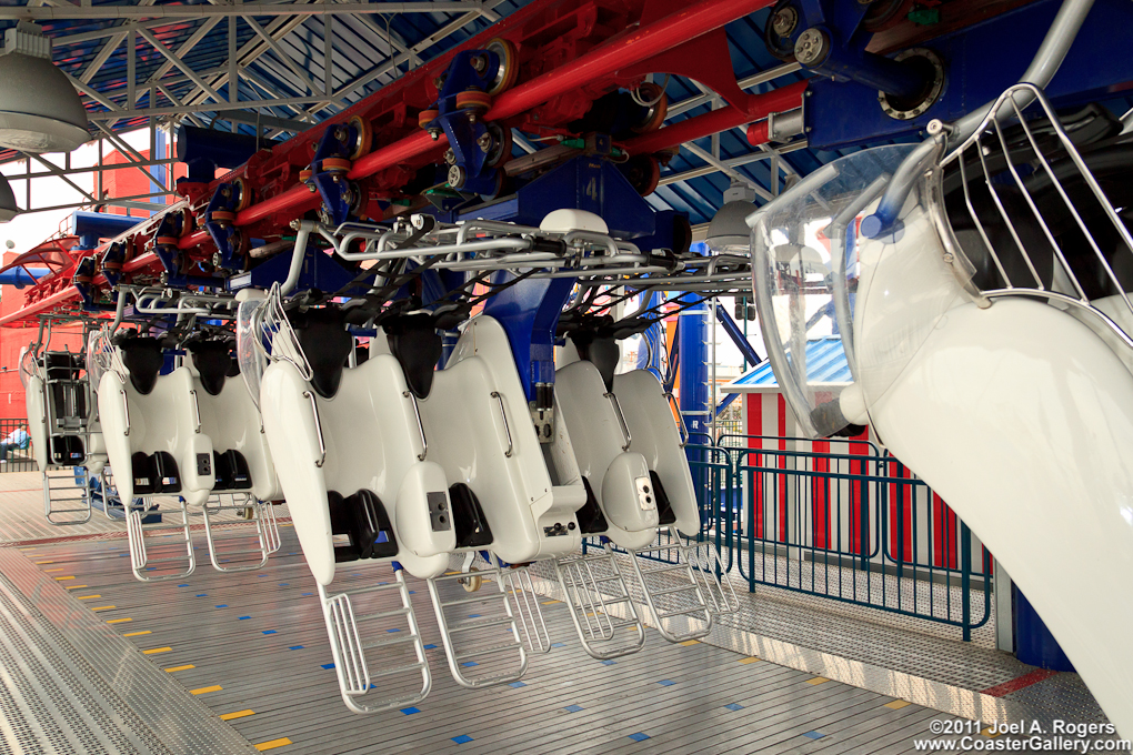 Loading platform on a flying roller coaster