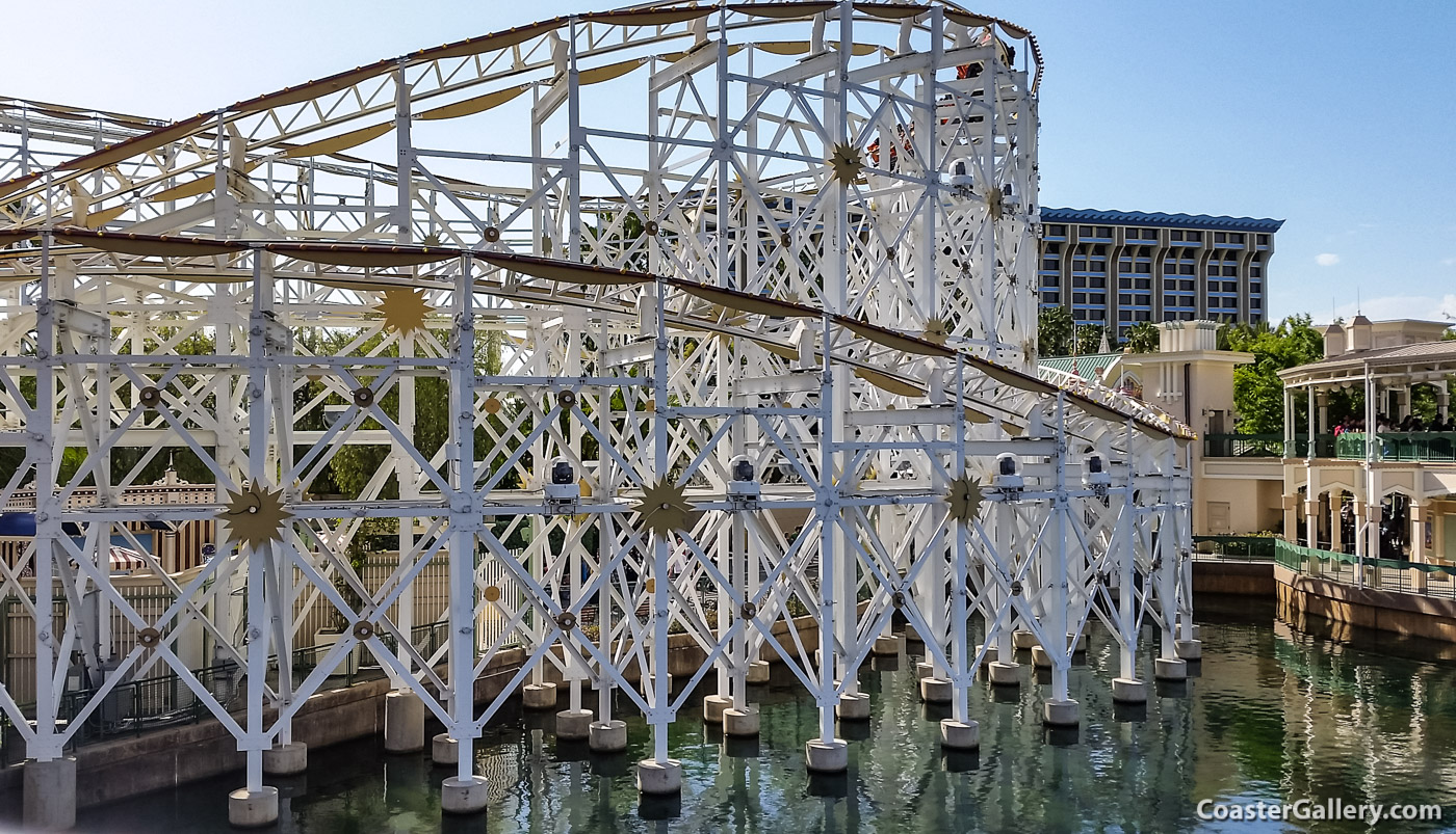 Construction facts about the California Screamin' - Incredicoaster - roller coaster at Disney's California Adventure Park