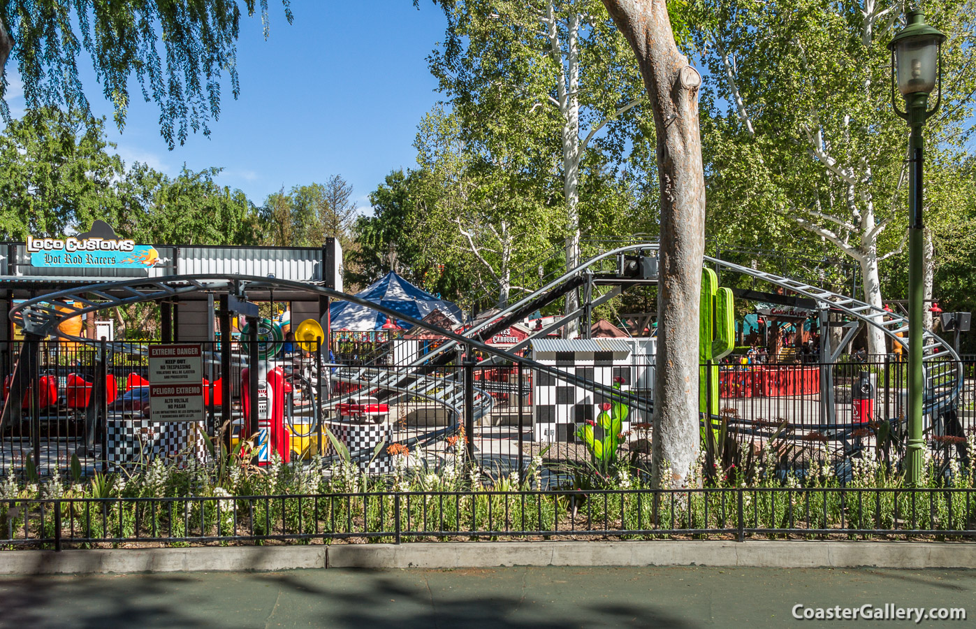 Speedy Gonzales Hot Rod Racers - Bugs Bunny World