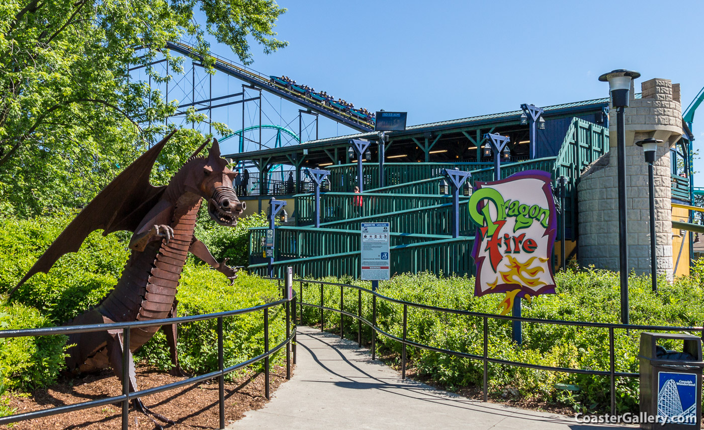 Pictures of Canada's Dragon Fire roller coaster near Toronto, Ontario