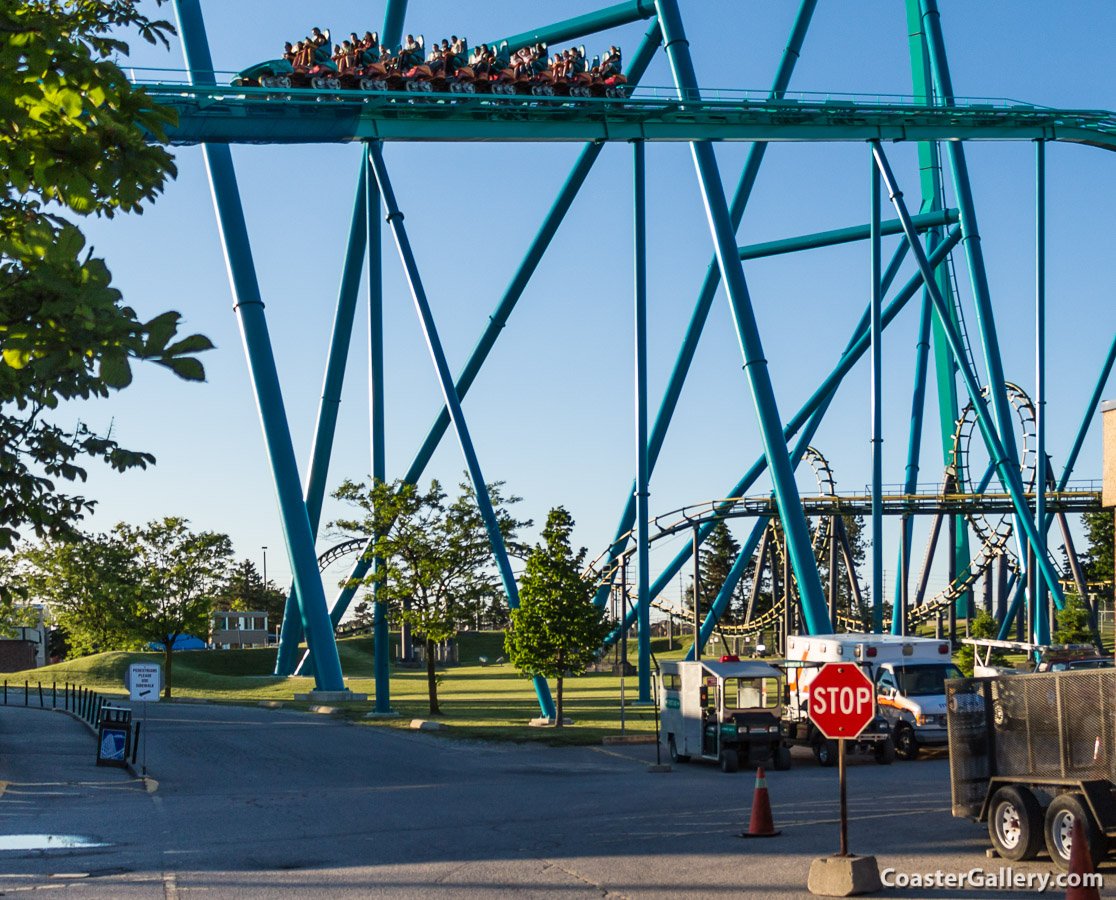 Pictures of Canada's Dragon Fire roller coaster near Toronto, Ontario
