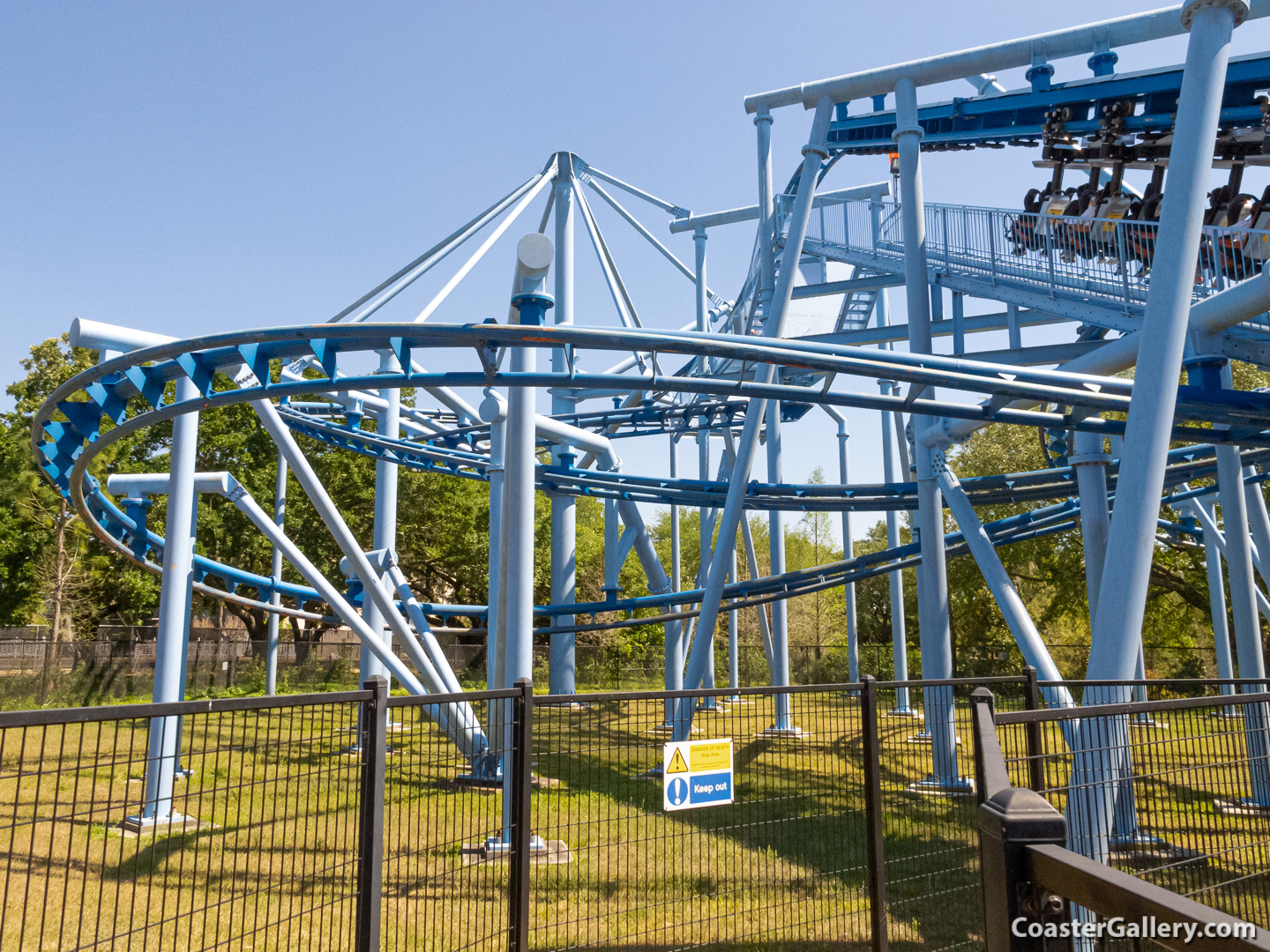 Aviation themed roller coaster