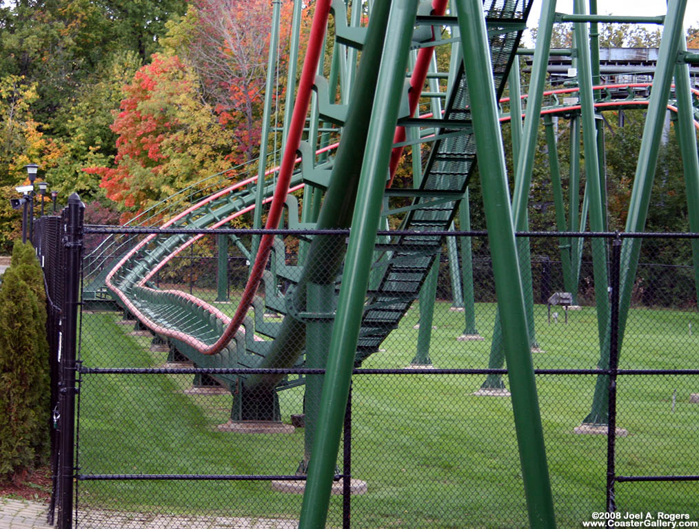 Roller coaster trick track