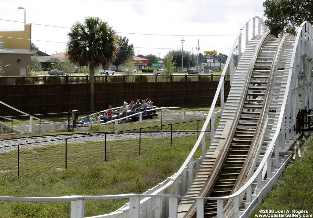 Starliner roller coaster going underground?