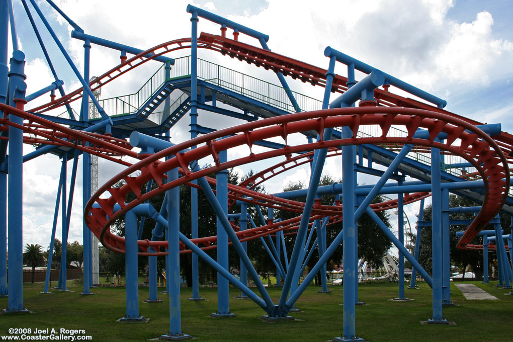 Vekoma Suspended Family Coaster (342m)