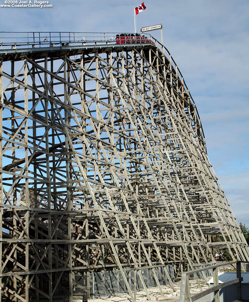 The roller coaster called Wilde Beast and Wild Beast