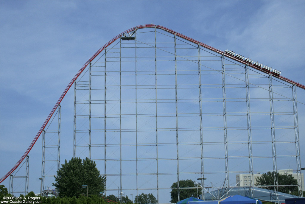 Magnum XL-200 -- The world's first hyper-coaster