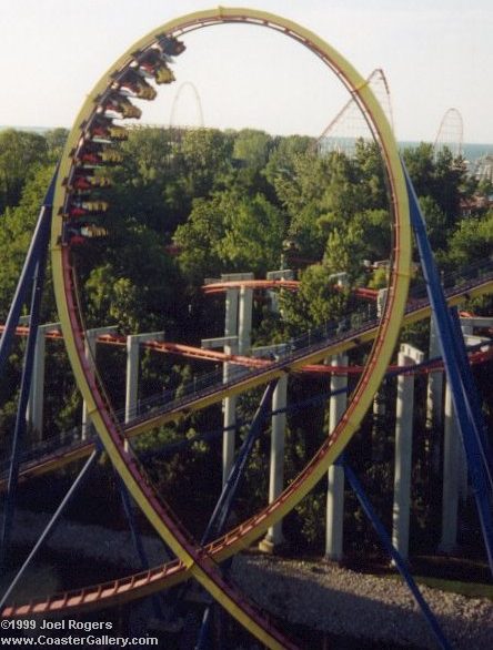 Massive vertical loop of the Stand-up Mantis coaster