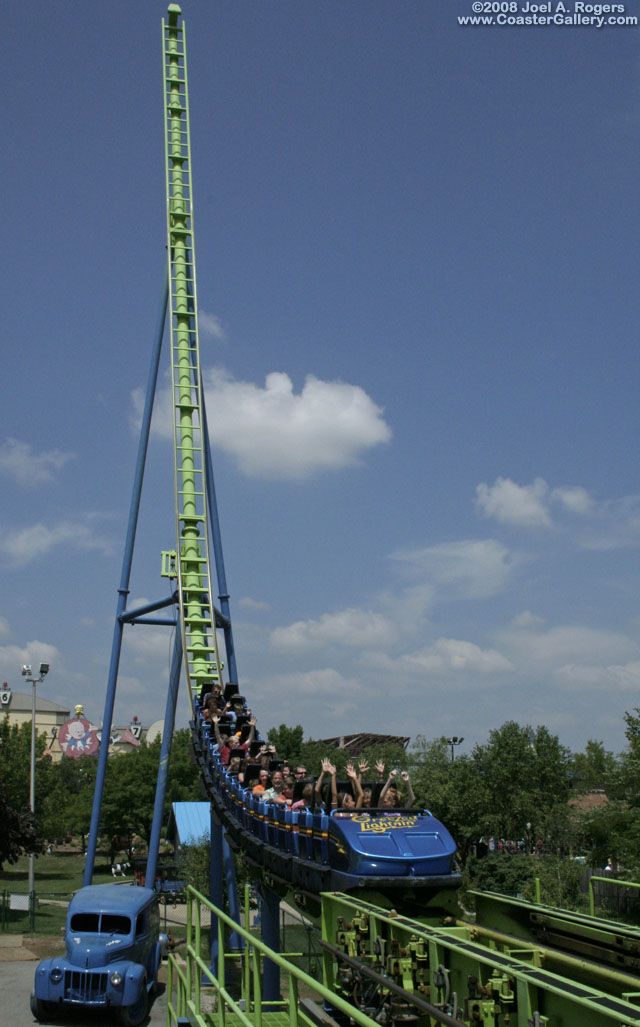 Schwarzkopf shuttle loop in Kentucky