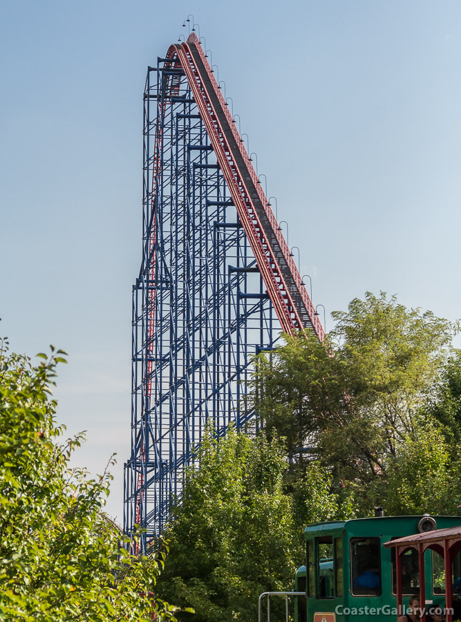 Superman roller coaster and the Capital Railways train