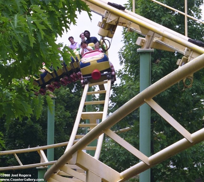 Vekoma roller skater