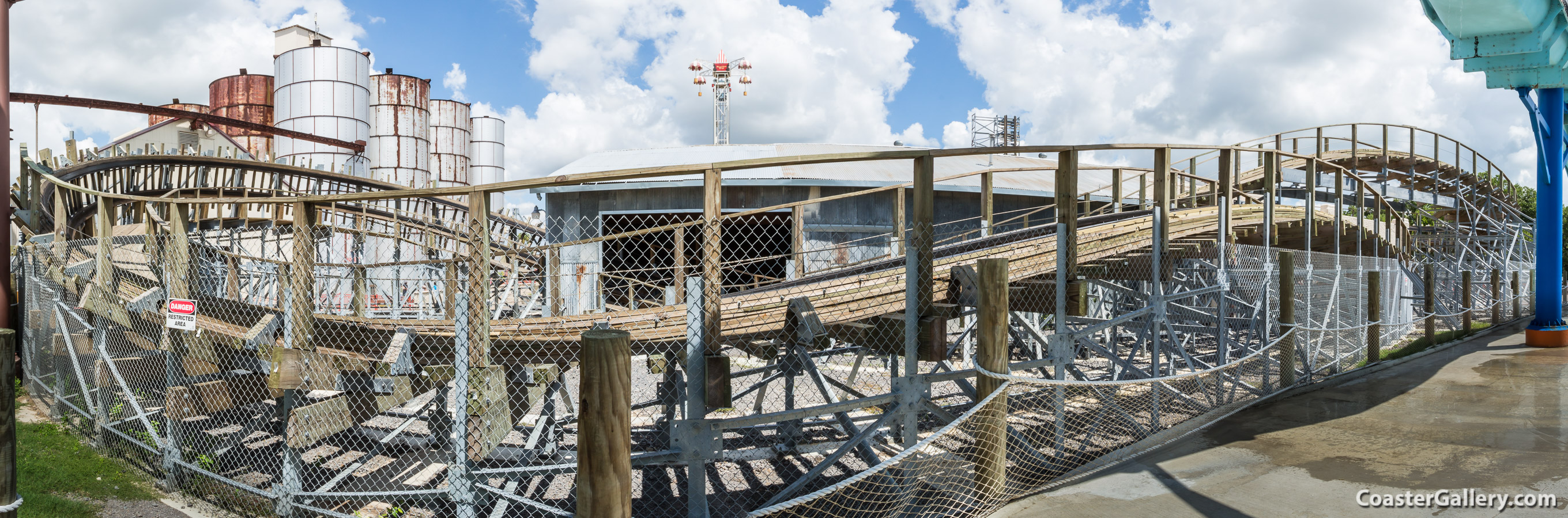 Switchback shuttle coaster at ZDT's Amusement Park