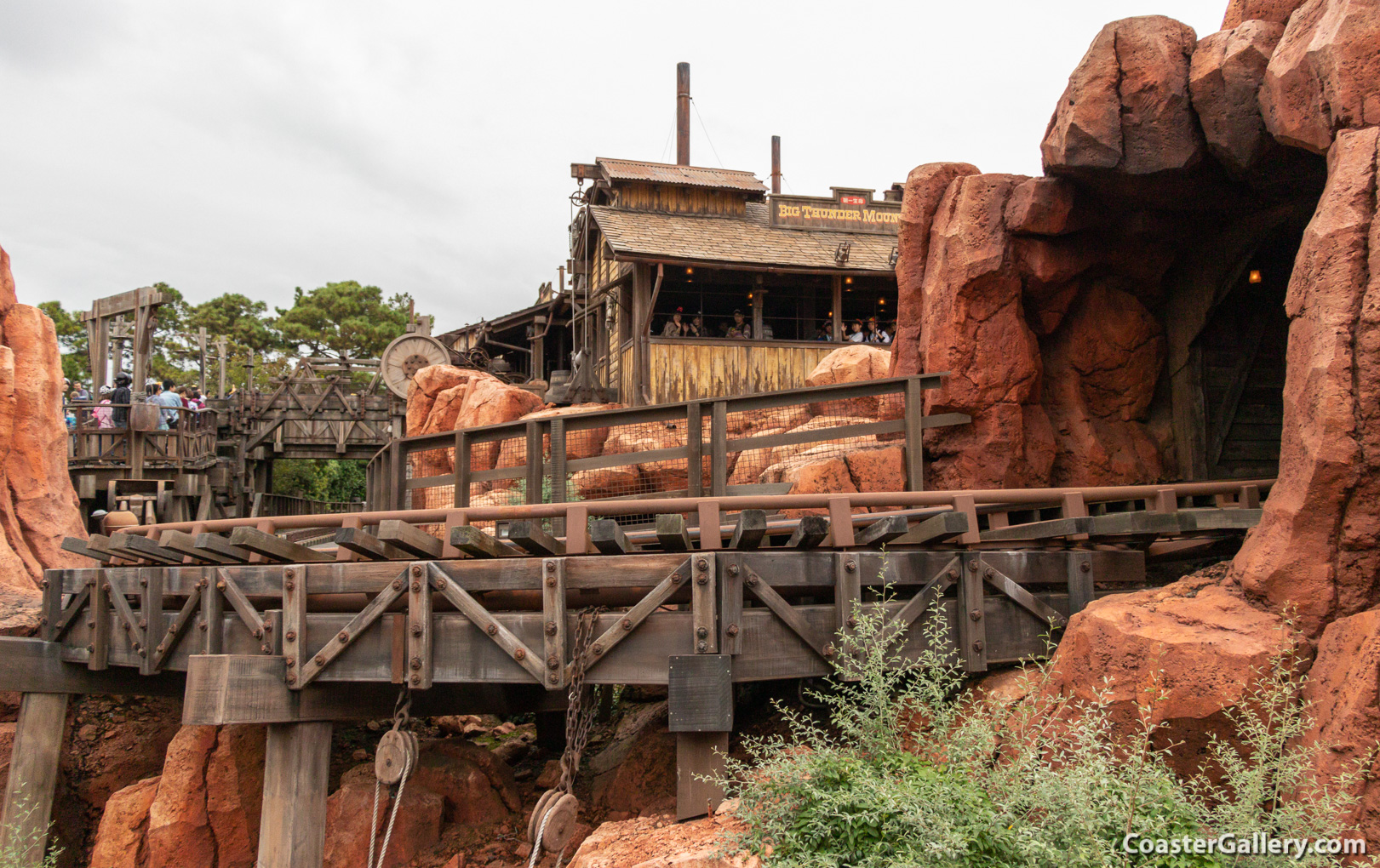 Pictures of the Big Thunder Mountain Railroad roller coaster at Tokyo Disneyland in Japan