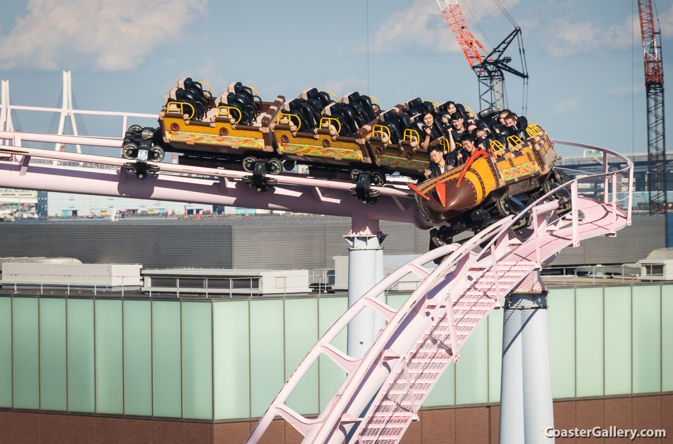 Diving Coaster Vanish! at Yokohama Cosmoworld in Japan