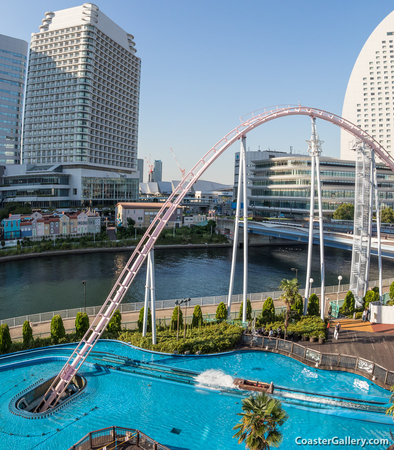 Diving Coaster Vanish! at Yokohama Cosmoworld in Japan