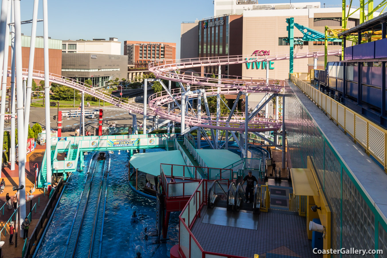 Diving Coaster: Vanish! at Yokohama Cosmoworld in Japan